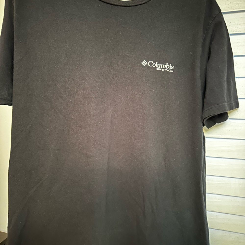 Columbia Men's Classic Black Tee